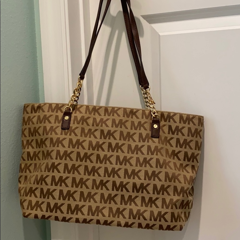Michael Kors purse